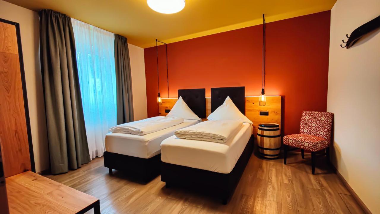 Casa Palatina Bed and Breakfast Grosskarlbach Exteriör bild