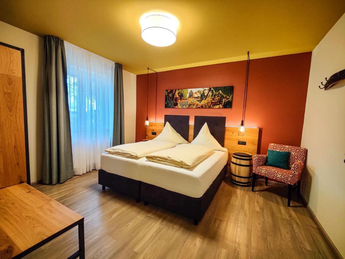 Casa Palatina Bed and Breakfast Grosskarlbach Exteriör bild