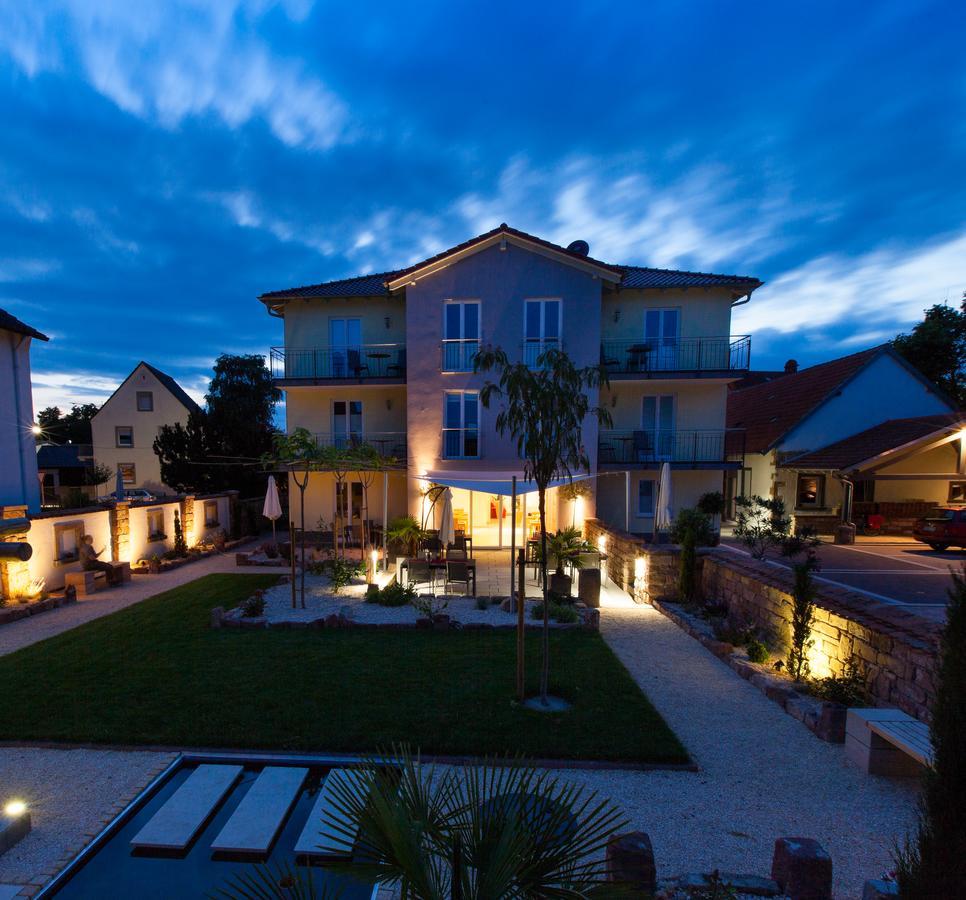 Casa Palatina Bed and Breakfast Grosskarlbach Exteriör bild